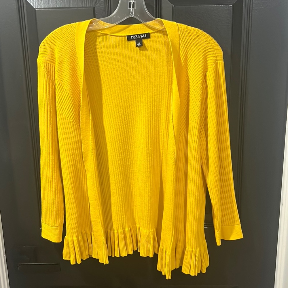 Women’s Cardigan Size M